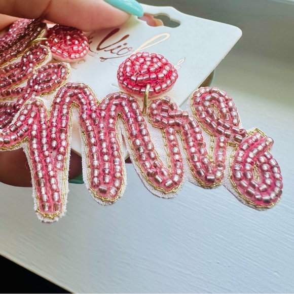 Mrs. Beaded Earrings NWT - Picture 8 of 11